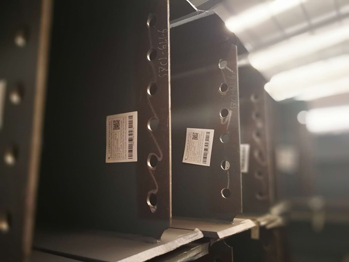 H型鋼梁、格構(gòu)柱