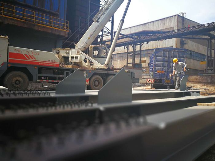 H型鋼梁、格構(gòu)柱