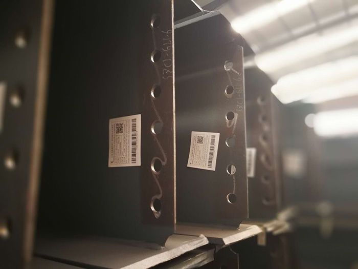 H型鋼梁、格構(gòu)柱