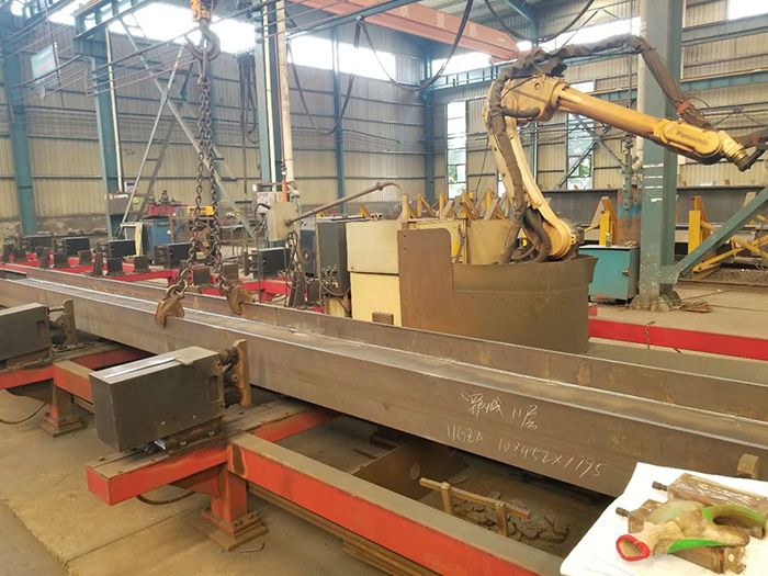 圓柱、箱型柱、十字形柱