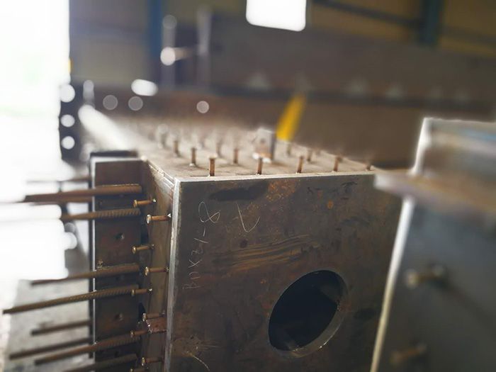 圓柱、箱型柱、十字形柱